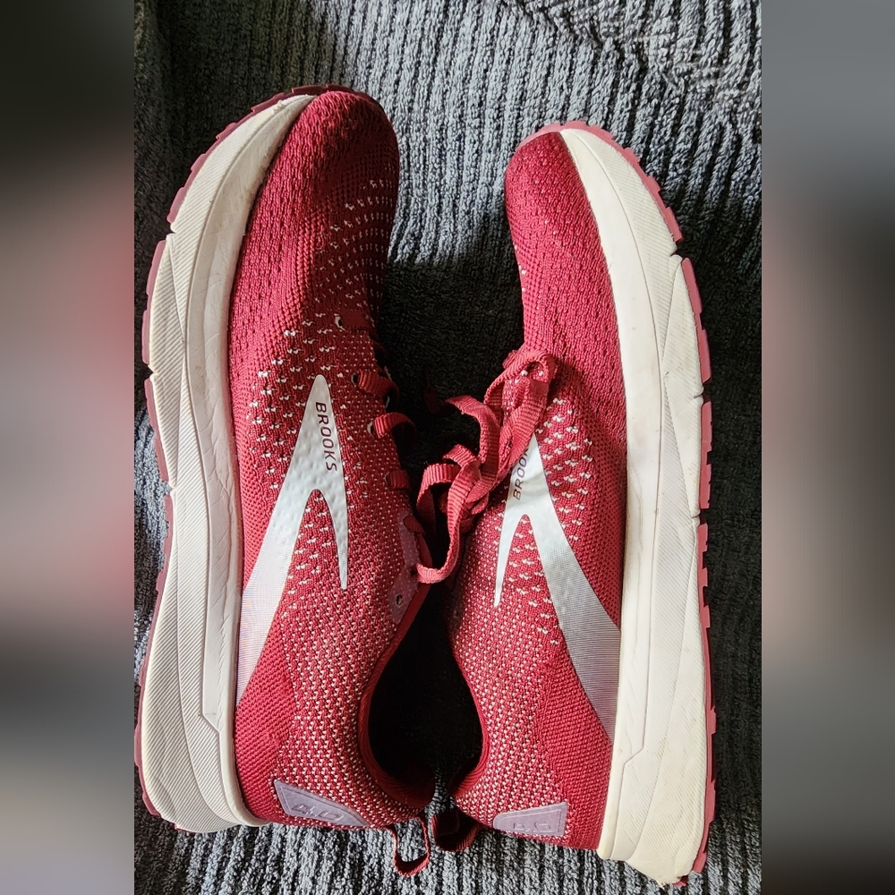 Brooks Revel 4 Running Men 8/ Womens 10